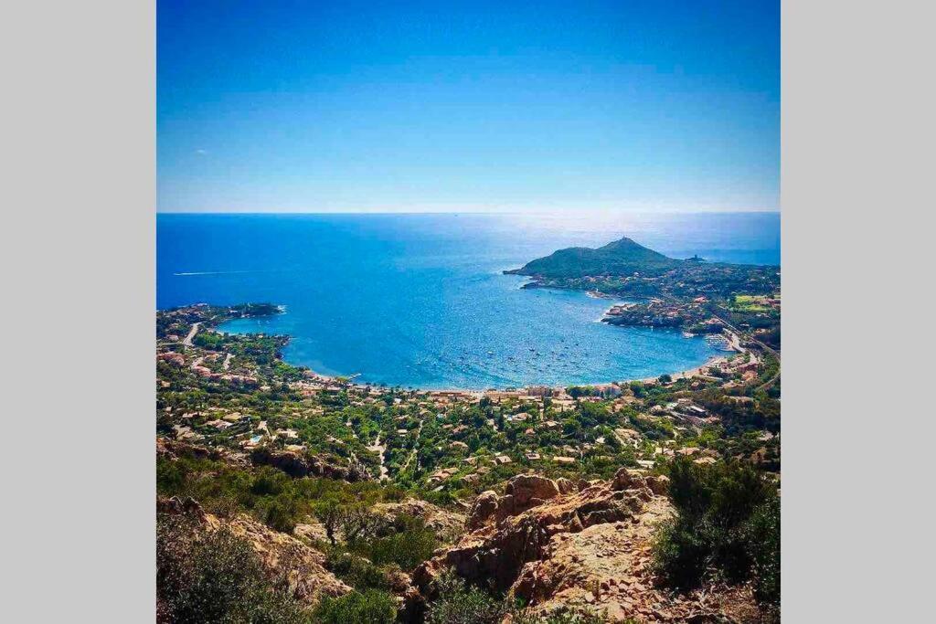 Superbe 4 Couchages Avec Terrasse - Clim - 50M De La Mer Saint-Raphaël Exteriör bild